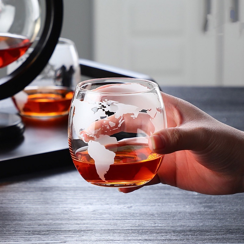 1L Creative Globe Decanter Set - огляд і ціна Decanter Globe Set